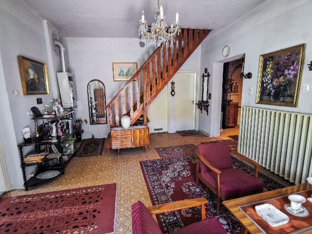 központi hall a földszinten